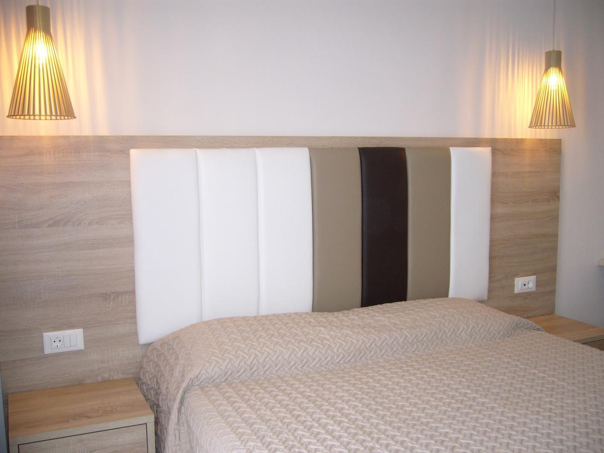 Superior Tweepersoonskamer met 1 of 2 Bedden en Uitzicht op het Zwembad