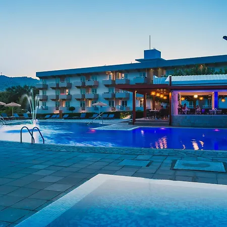 Zoes Hotel & Suites-3